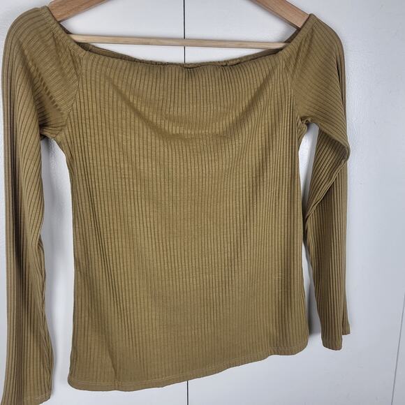 Enza Coste A Coste Off The Shoulder Knit Pullover Top in Sand | S - Picture 6 of 6